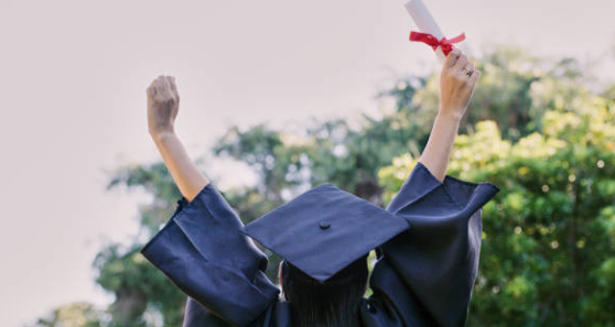 L'évolution des formations pour les professionnels de la petite enfance : vers une approche plus complète